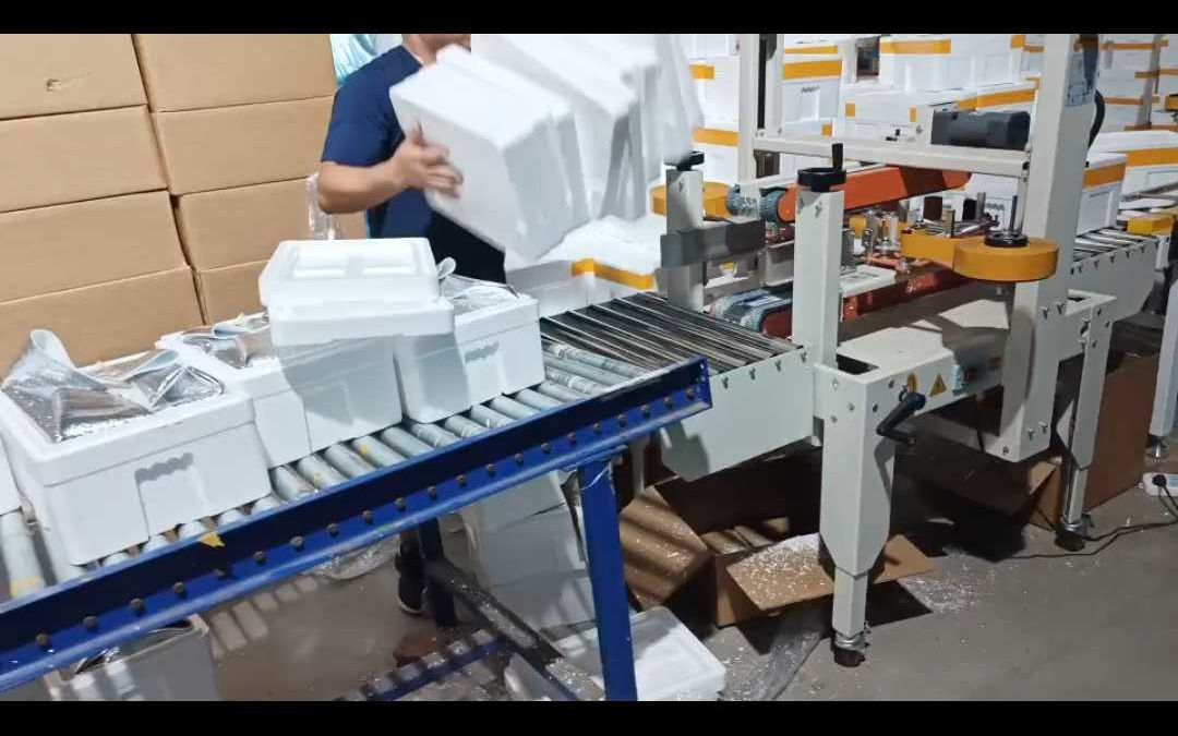 智能泡沫箱打包機 快遞物流與食品、電子產品的打包解決方案